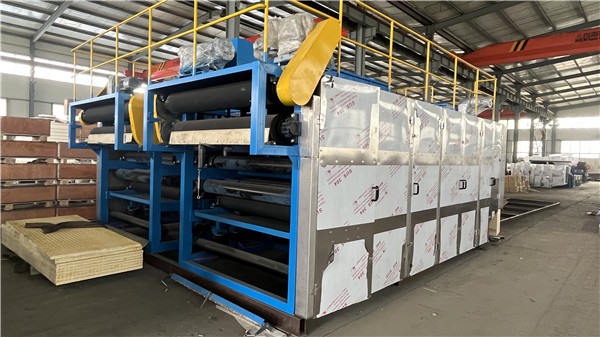 某汙水處理廠訂購（gòu）的2台（tái）汙泥二次脫水機完工發（fā）貨！