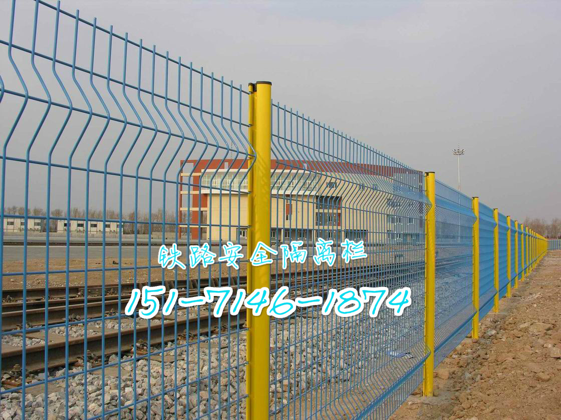 <b>問：別墅小（xiǎo）區用哪種隔離既能起（qǐ）到防護又</b>