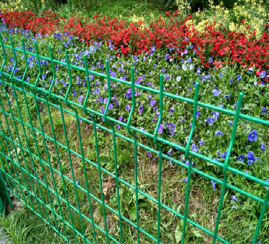 武漢護欄廠家談護欄在生活（huó）中的用途