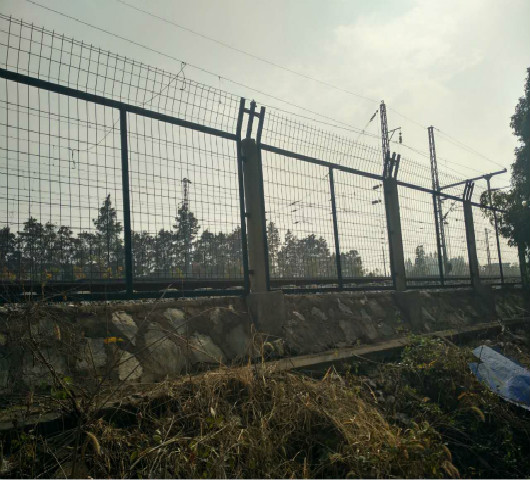 婀栧寳閾佽（cì）礬閲戝睘（qióng）鏍忕墖