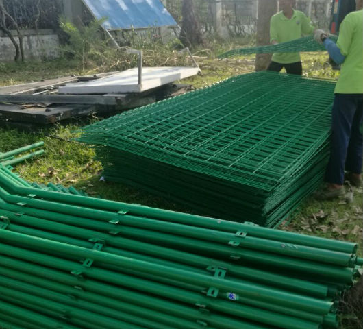 青山戴家湖公園（yuán）外