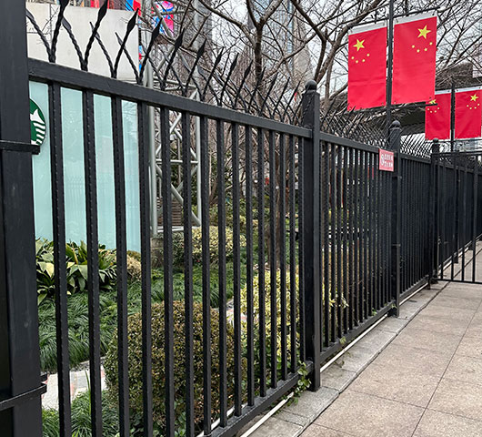 鋅（xīn）鋼護欄