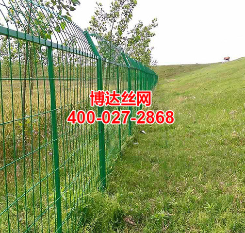 <b>問：什麽是河道（dào）隔離網？</b>