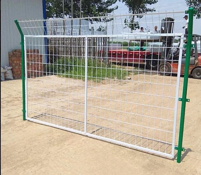 <b>如何（hé）選擇到一（yī）個好的武漢（hàn）護欄廠家</b>