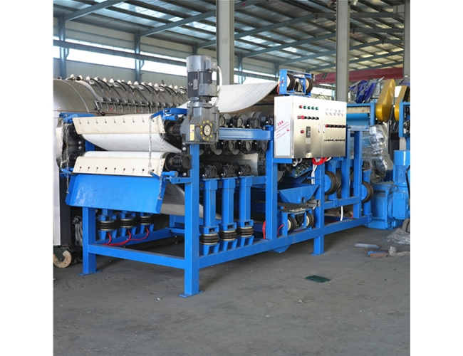 1台（tái）帶式壓榨機完工發貨