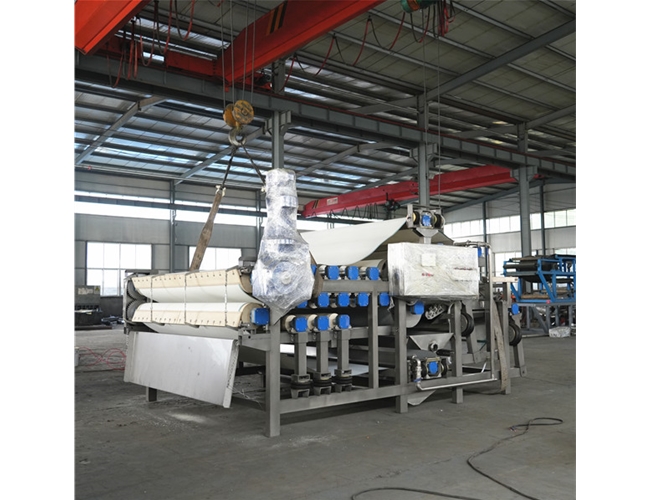 陝西客戶訂購1台帶式壓榨機