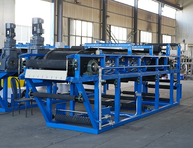 2台橡膠帶（dài）式真空過濾機發貨啦！