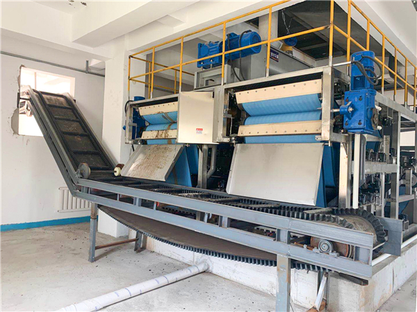 高壓(yā)帶式汙泥(ní)深度(dù)脫水機(jī) 高壓(yā)帶式汙泥(ní)深度脫水機