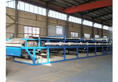 橡膠（jiāo）帶式真空過濾機橡膠過濾帶：三大優勢加持（chí），效果盡（jìn）顯